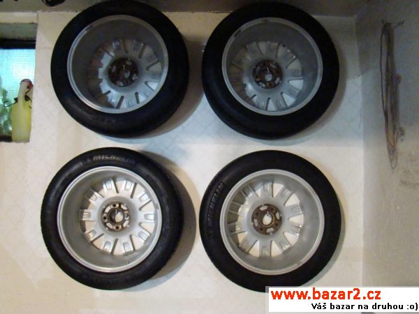 Sada Alu Renault s pneu Michelin