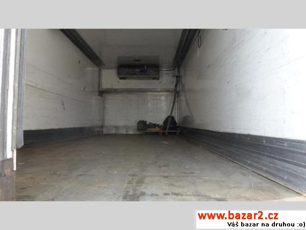 Renault MIDLUM 220.16/C P 4x2 MRAZÁK, 158, r.v.