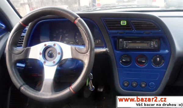 Náhradní díly z vozu Peugeot 306