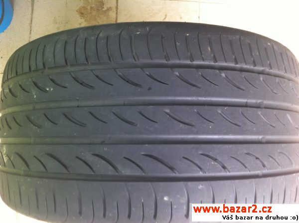 Disky a pneu Pirelli P Zero Nero