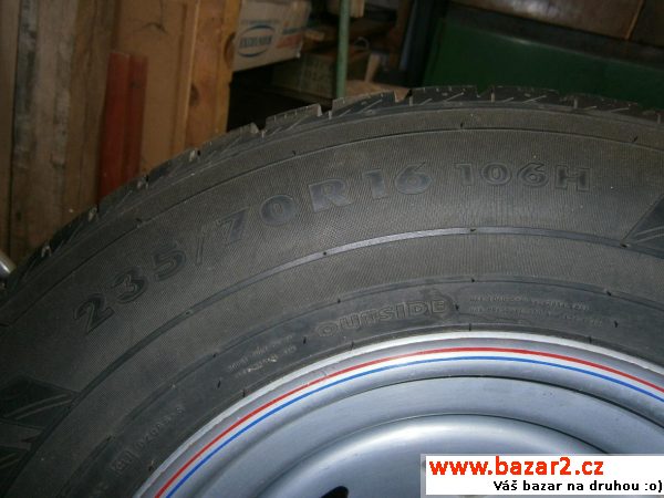 Nokian WR 235/70 R16 106H M+S