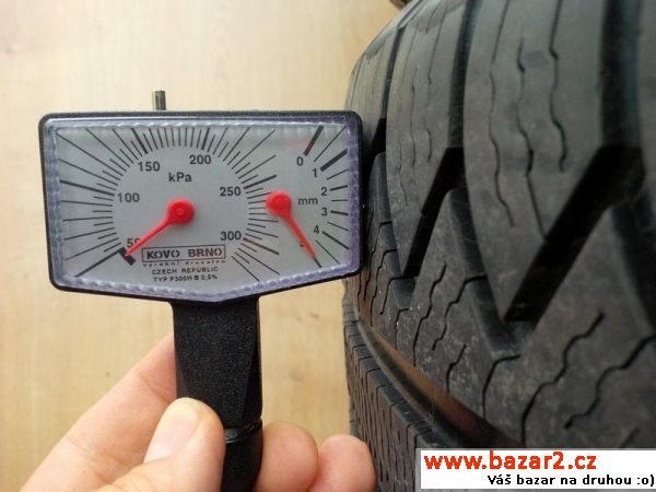 Pneu Michelin 215/50/17