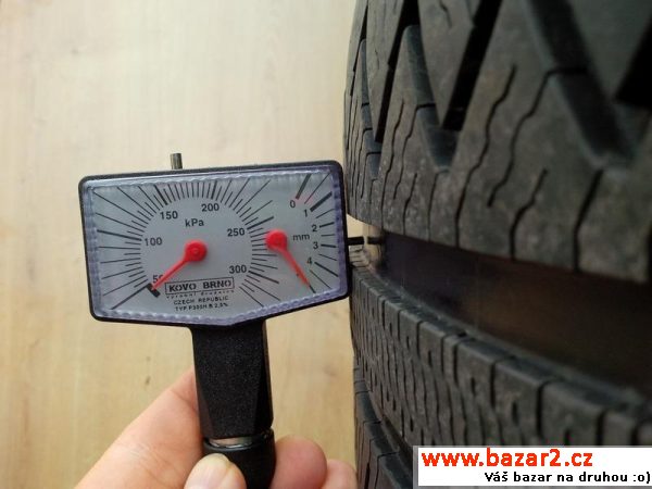 Pneu Michelin 215/50/17
