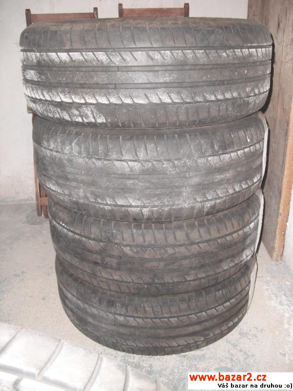 Pneu Michelin 225/55 R17