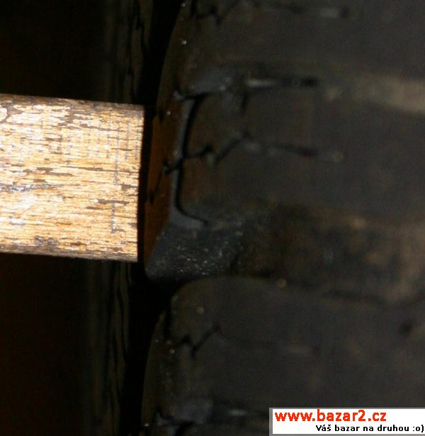 Zimní zánovní komplet 205/60 R16