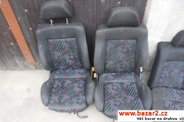 VW Golf sedáky