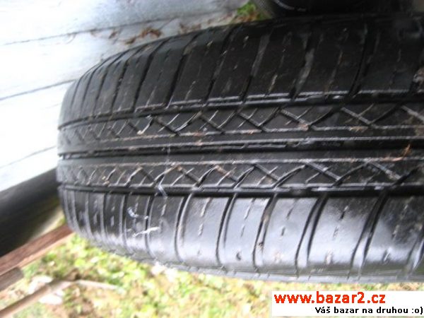 Alu kola Peugeot 106 s letními pneu