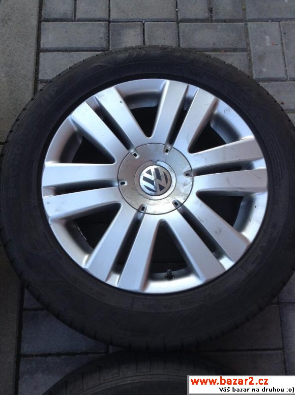 Alu orig. VW 215/55/16, pneu 90%