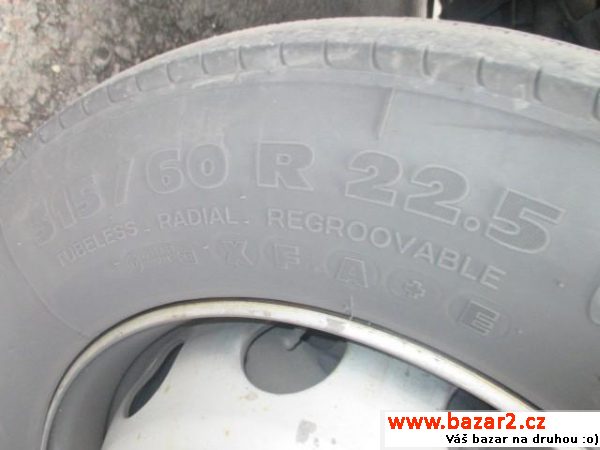 Mercedes-Benz, tahač