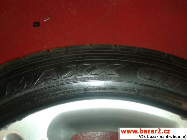 Letní 245/45R17+alu disky Mercedes 