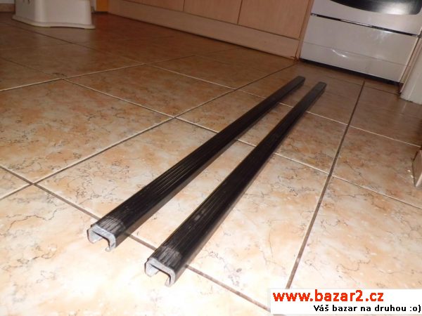 Příčníky Thule 108cm, 500 Kč