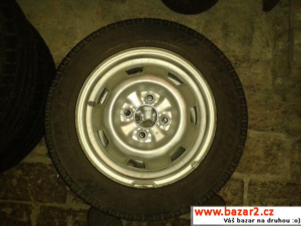 Plechové disky Nissan Micra + pneu