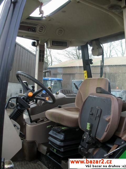 John Deere 5820  s Loader 551