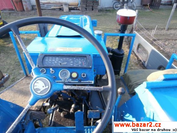 Zetor 25, 18, r.v. 1965, barva modrá, Nestojí v