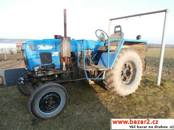Zetor 25, 18, r.v. 1965, barva modrá, Nestojí v
