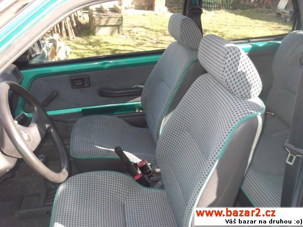 Peugeot  106 -sedačky komplet 