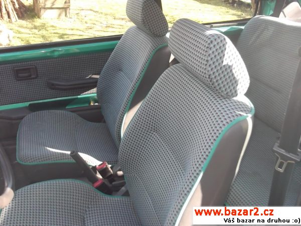 Peugeot  106 -sedačky komplet 
