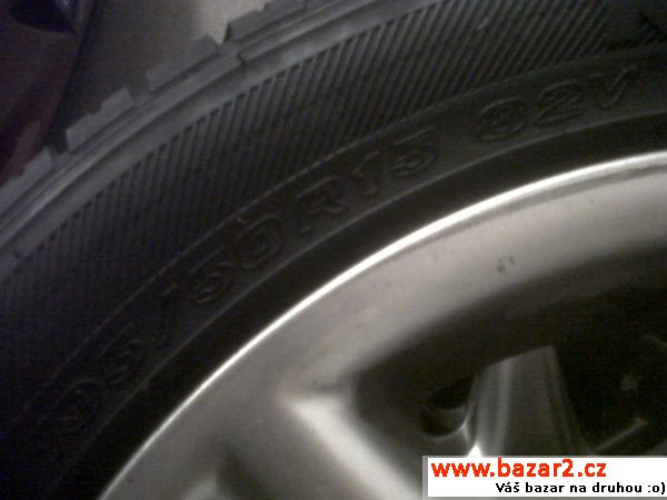 Letni pneu 195/50R15 82V Roadstone