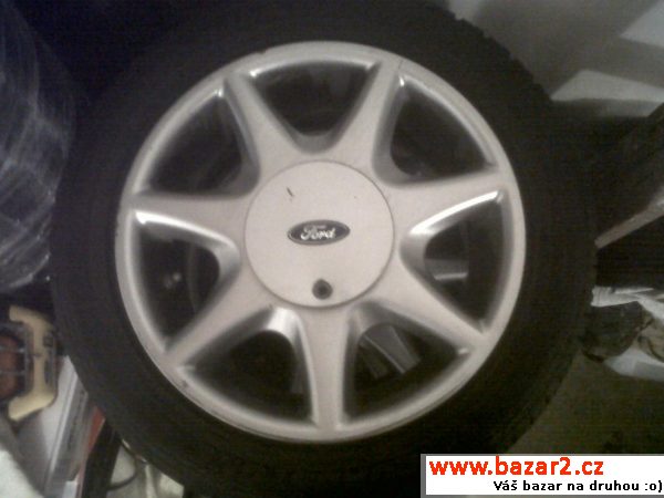 Letni pneu 195/50R15 82V Roadstone