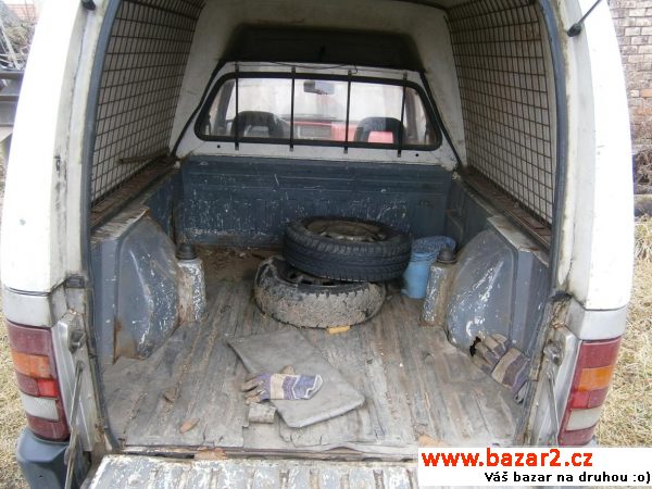 Škoda Favorit pick-up poškozený 