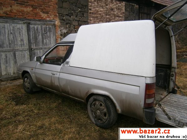 Škoda Favorit pick-up poškozený 