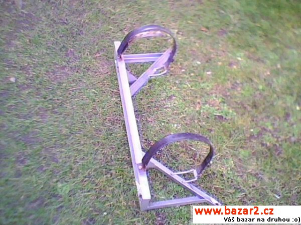 Držák na 35l bombu lpg
