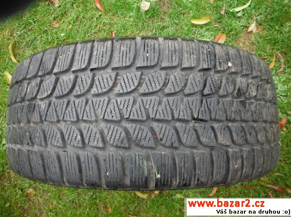 Pneu 235/45 R17 97V, 8mm 