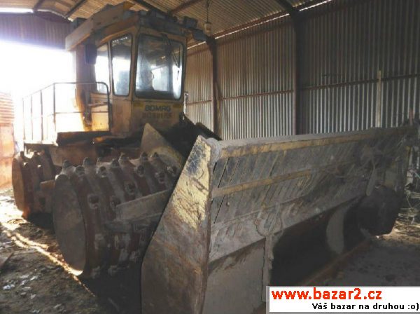 Bomag 601 kompaktor 28t  , r.v. 1993, barva žlutá,