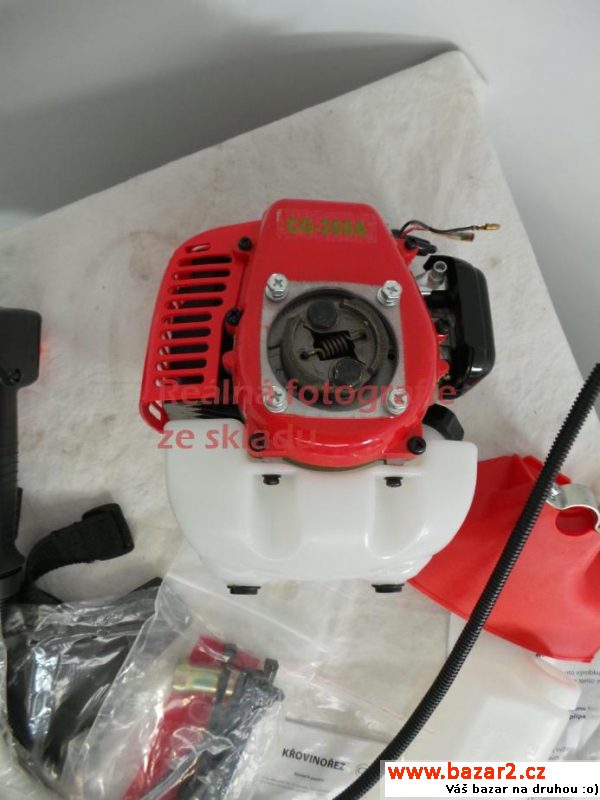 Křovinořez Garden King, 750W