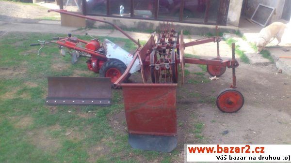 Prodám MF 70 s příslušenstvím