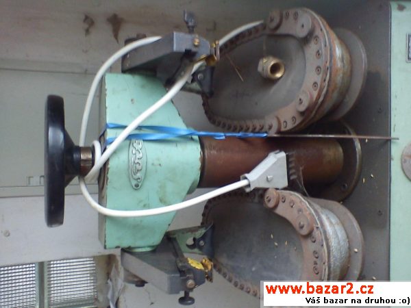 Obuvnický hydraulický spodkový lis 