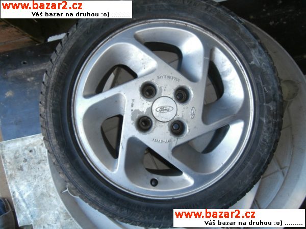 15kola s pneu na Ford