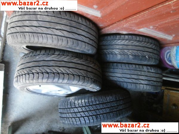 15kola s pneu na Ford