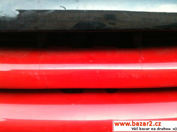Upravená kapota, mřížka Peugeot 206