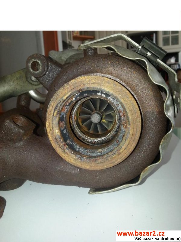 VW Passat turbodmychadlo 03L253016F