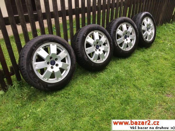 4X Vredestein 205/55R16 na discích