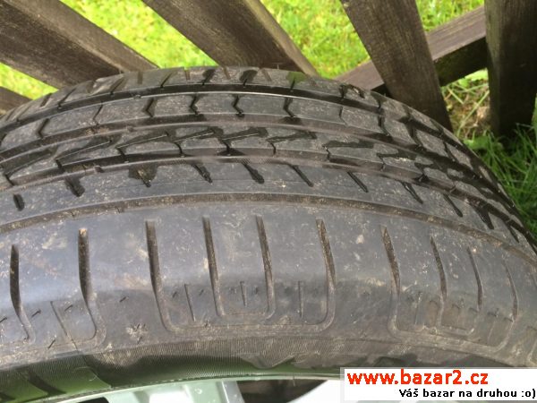 4X Vredestein 205/55R16 na discích