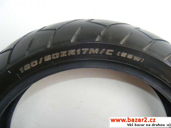 Moto pneu Bridgestone