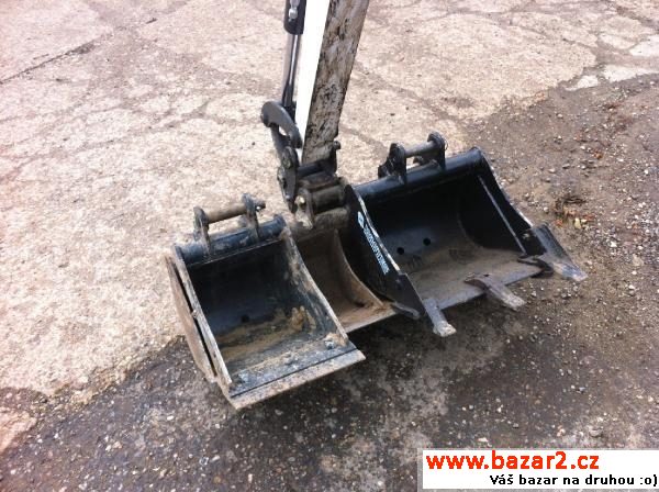 Bobcat E16 minibagr