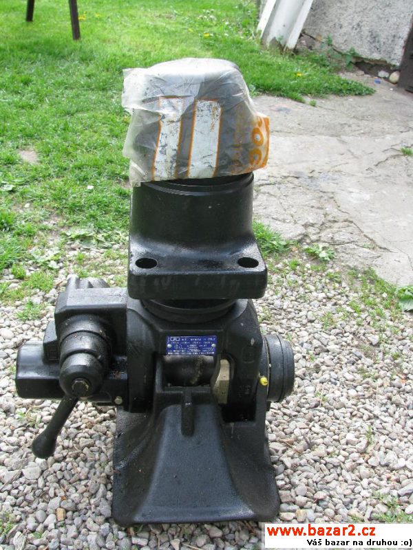 Závěs za nákladní automobil