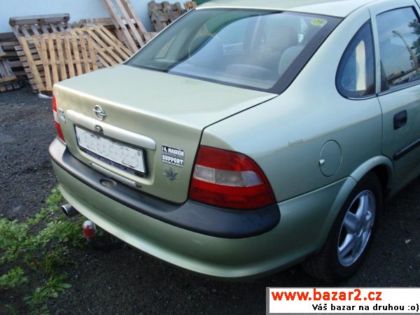 Opel Vecta na náhradní díly