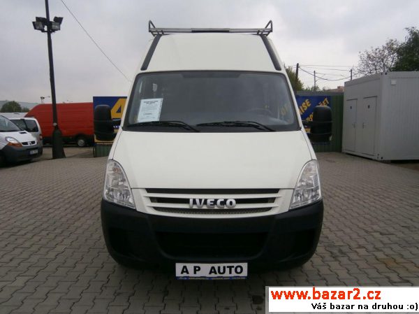 Iveco Daily, 35C12 STŘEDNÍ 7 MÍST 2.3HPT