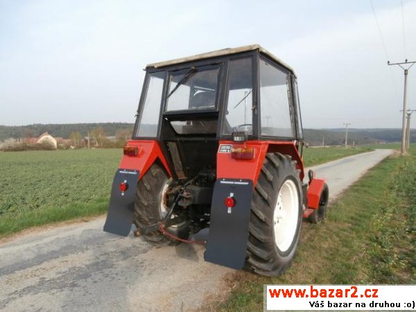 Zetor 5711, r.v. 1977, barva červená, Bez dokladů.