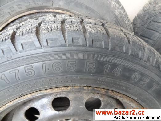 Prodám 4ks zimní pneu 175/65 R14