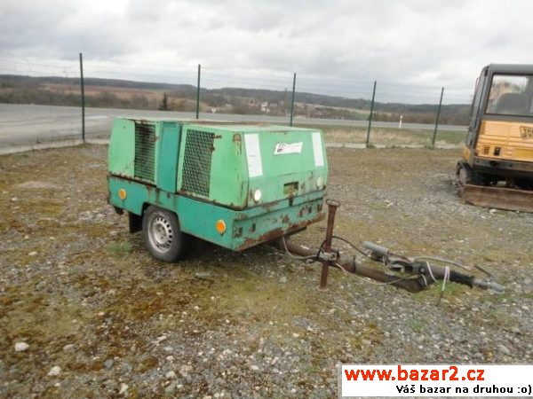Kompresor PD 200, r.v. 1995, barva neuvedeno, za