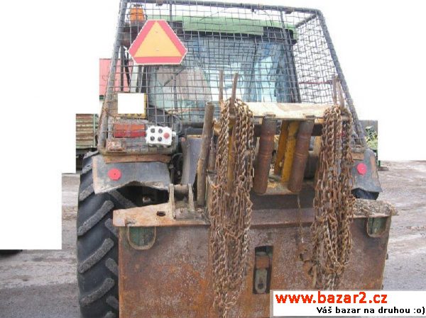John Deere 6110 les traktor  , r.v. 2002, barva
