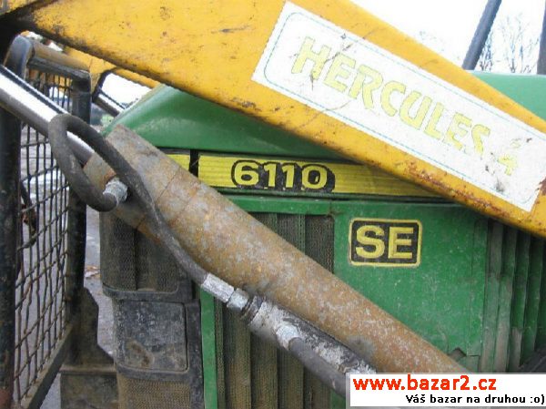 John Deere 6110 les traktor  , r.v. 2002, barva