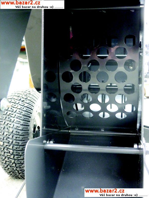 MZD-13/2 Motorový DRTIČ/ŠTĚPKOVAČ dřevní hmoty 