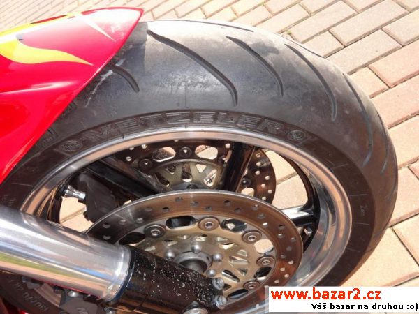 přestavbička Honda CBR 900RR