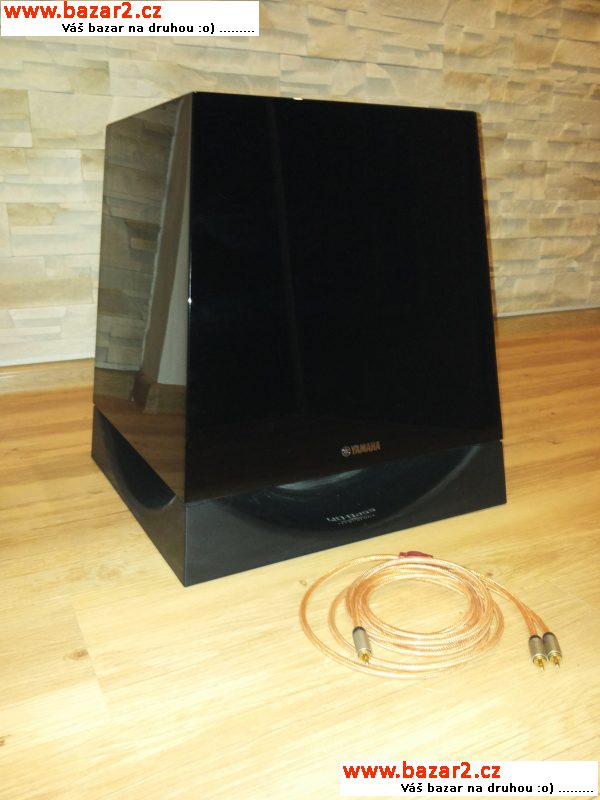 Yamaha NS-SW 700